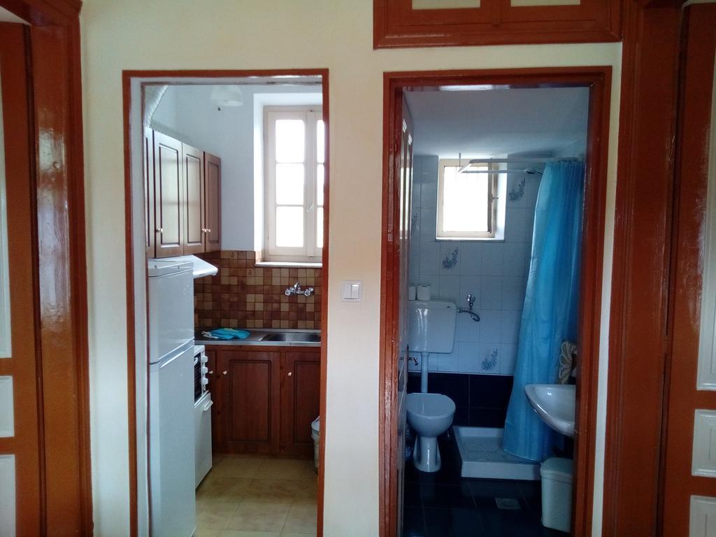 Tsorni Hill Cottage Lefókasztro Kültér fotó