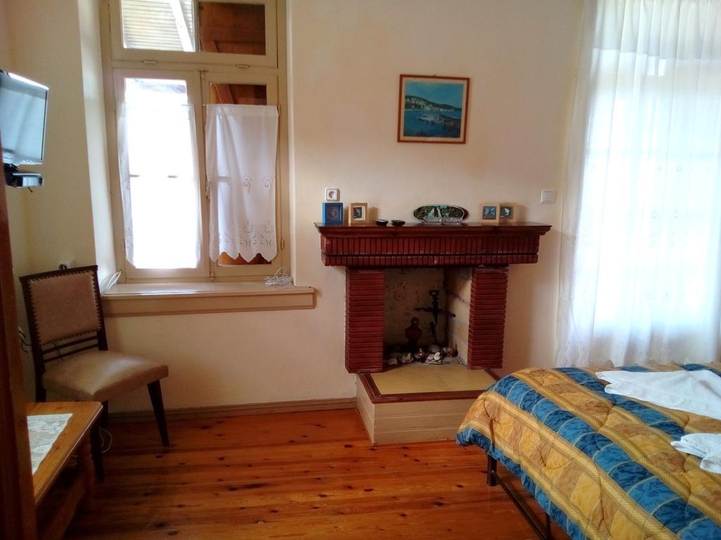 Tsorni Hill Cottage Lefókasztro Kültér fotó